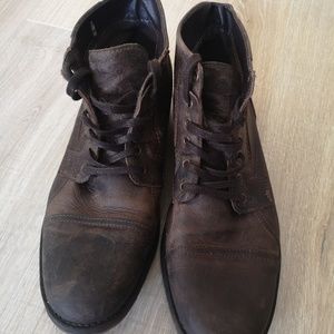 Brutal brown men's boots